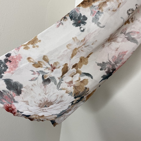 Floral Off-Shoulder Smocked Midi Dress With Sheer Sleeves Size M - Picture 4 of 10